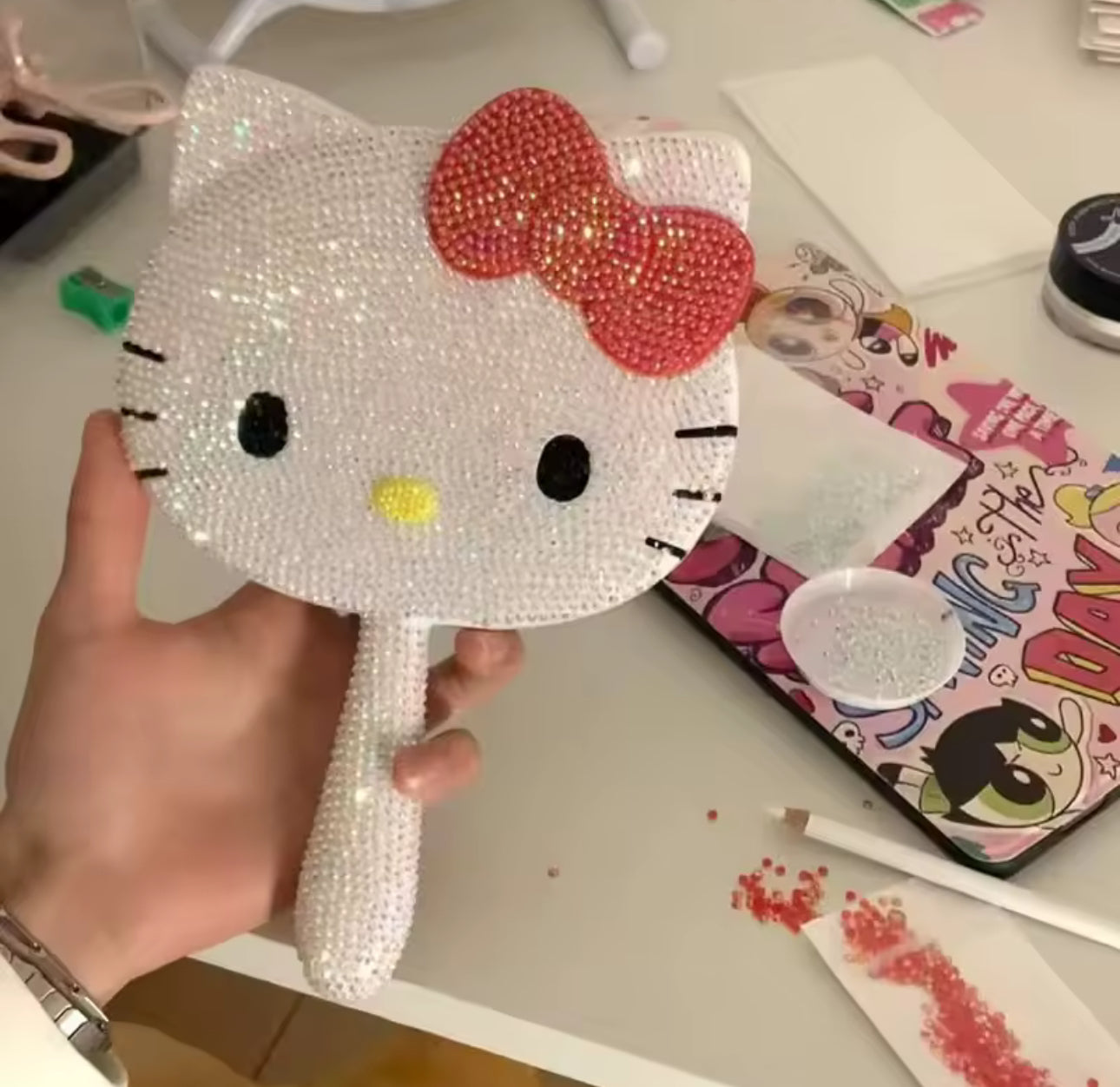 DIY Kitty Diamond Mirror